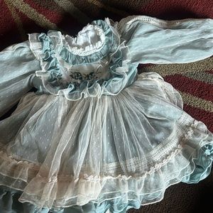 Vintage puffy infants dress size 6-9 months